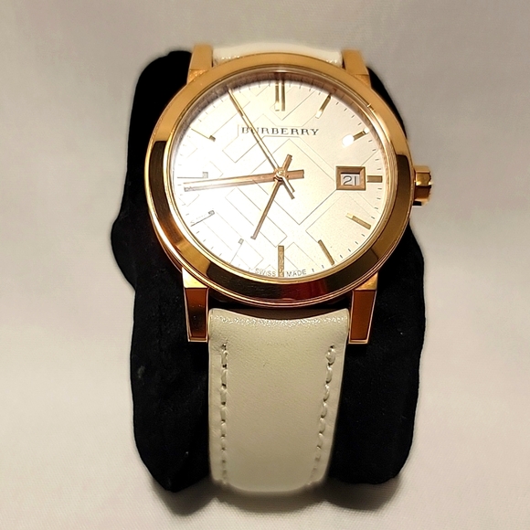 Burberry BU9108 Classic Rose-Tone Swiss Watch - Picture 1 of 9